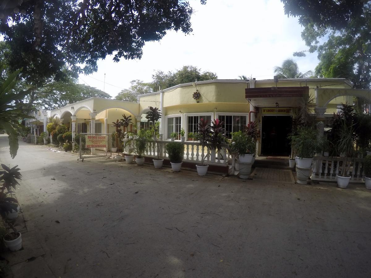 D'Lucky Garden Inn & Suites Tiniguiban Kültér fotó