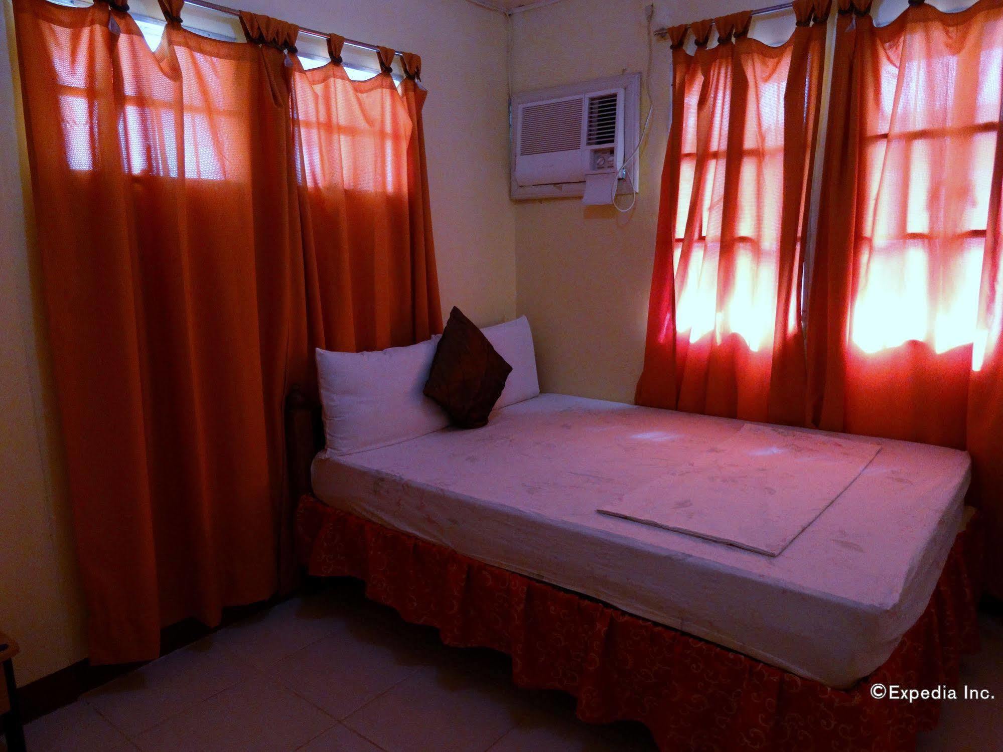 D'Lucky Garden Inn & Suites Tiniguiban Kültér fotó