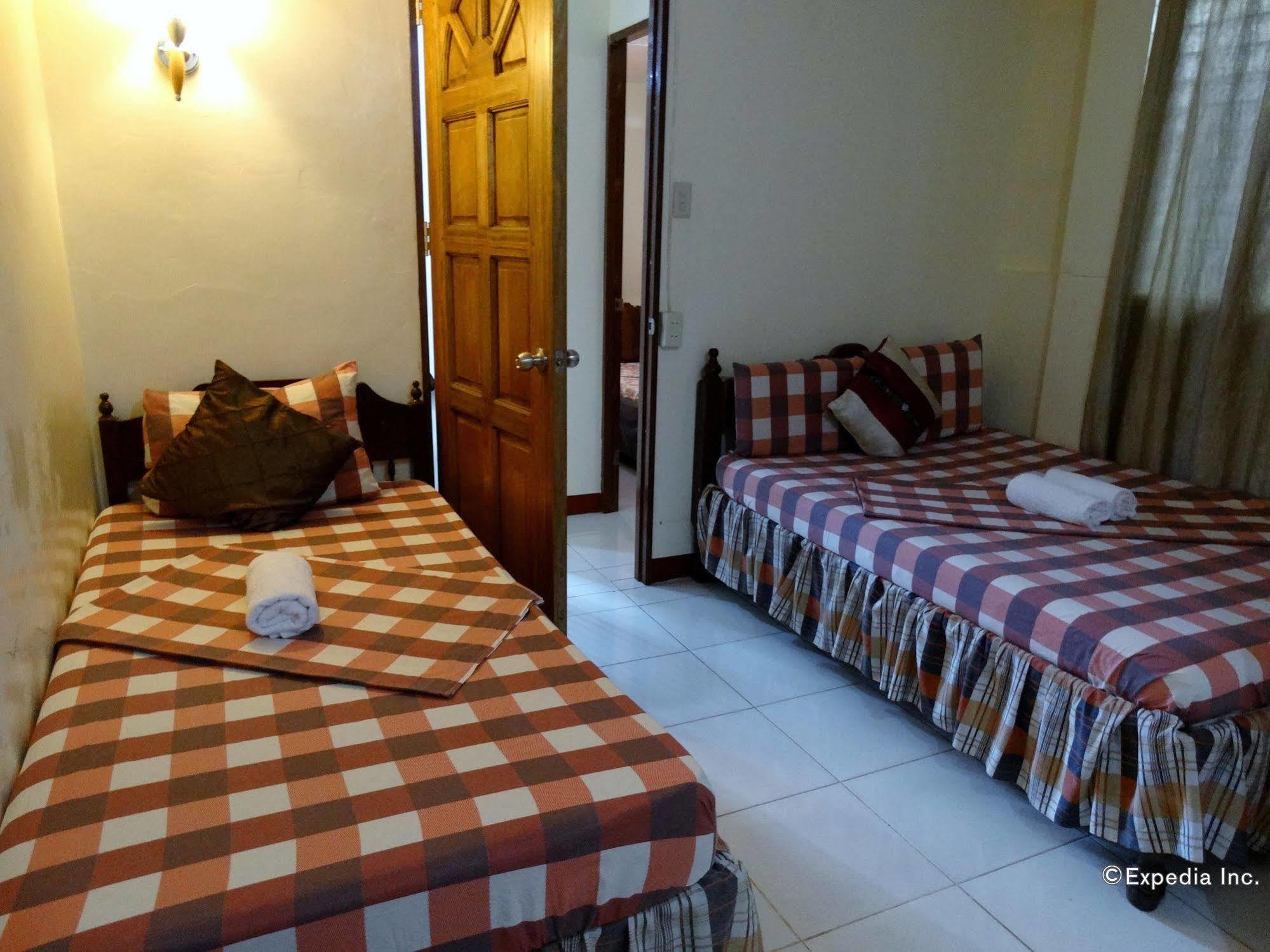 D'Lucky Garden Inn & Suites Tiniguiban Kültér fotó
