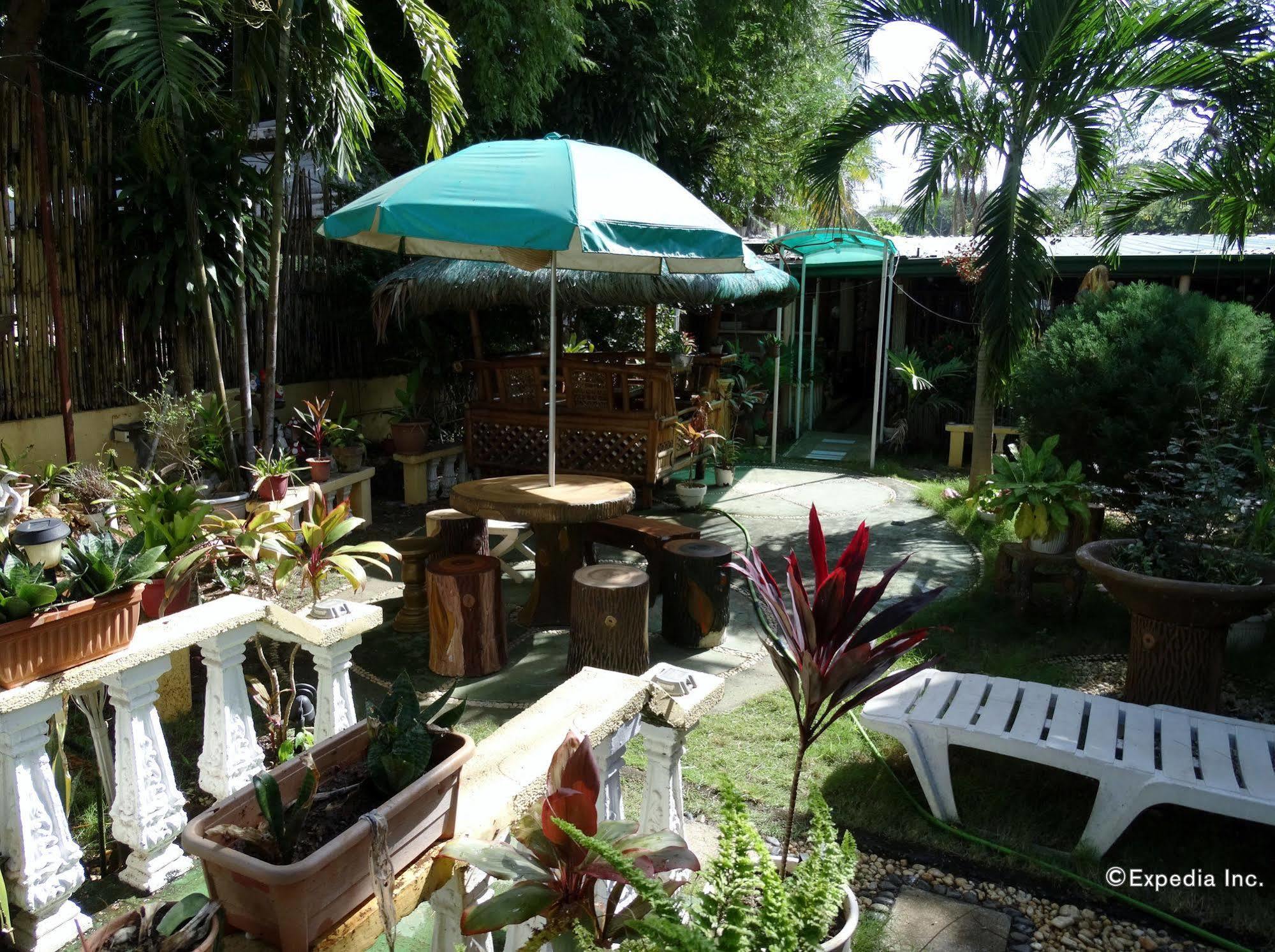 D'Lucky Garden Inn & Suites Tiniguiban Kültér fotó