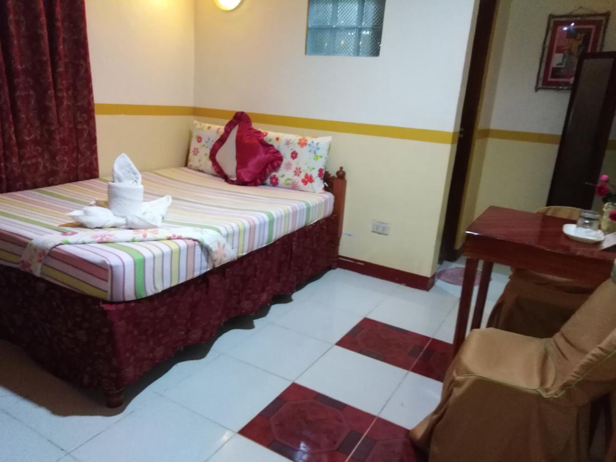 D'Lucky Garden Inn & Suites Tiniguiban Kültér fotó